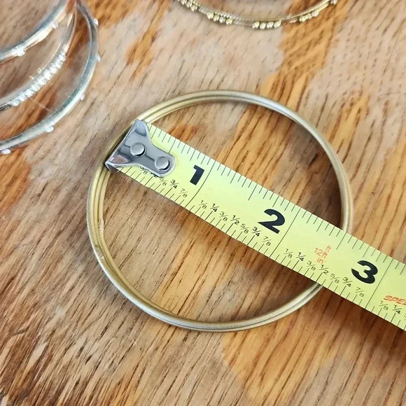 10 pc 3 sets Goldtone Bangles - Picture 8 of 10